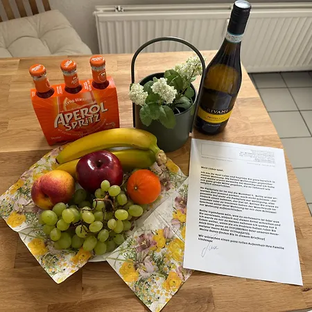 1 Zi Whg An Der Universitaet Zu Kiel-alsenstrasse 17, Perfekt Als Schadenwohnung, Eigener Parkplatz, Grosse Wohnkueche, Wlan, Gemuetlich Moebliert, Je 3 Min Zur Universitaetsklinik, Ostsee, Seebaeder, City, Luxusfaehren * Киль