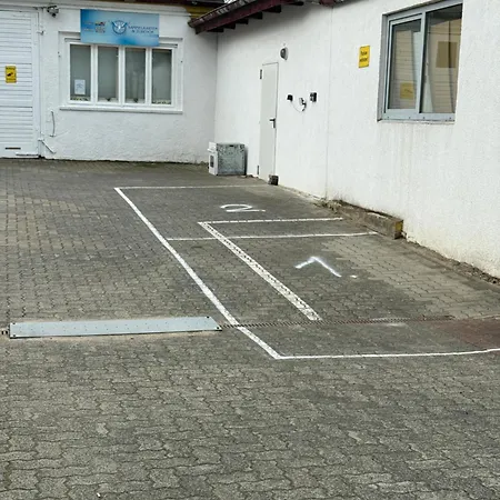 1 Zi Whg An Der Universitaet Zu Kiel-alsenstrasse 17, Perfekt Als Schadenwohnung, Eigener Parkplatz, Grosse Wohnkueche, Wlan, Gemuetlich Moebliert, Je 3 Min Zur Universitaetsklinik, Ostsee, Seebaeder, City, Luxusfaehren Daire Kiel